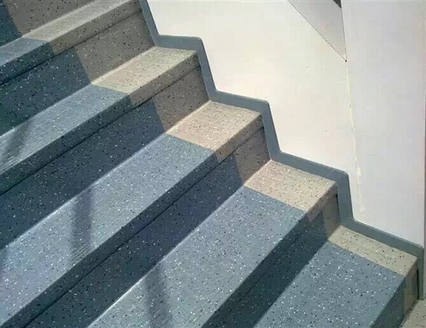 橡膠樓梯整體式踏步